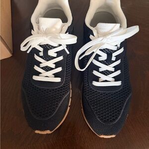 Stylish Black and White Women's Sneakers